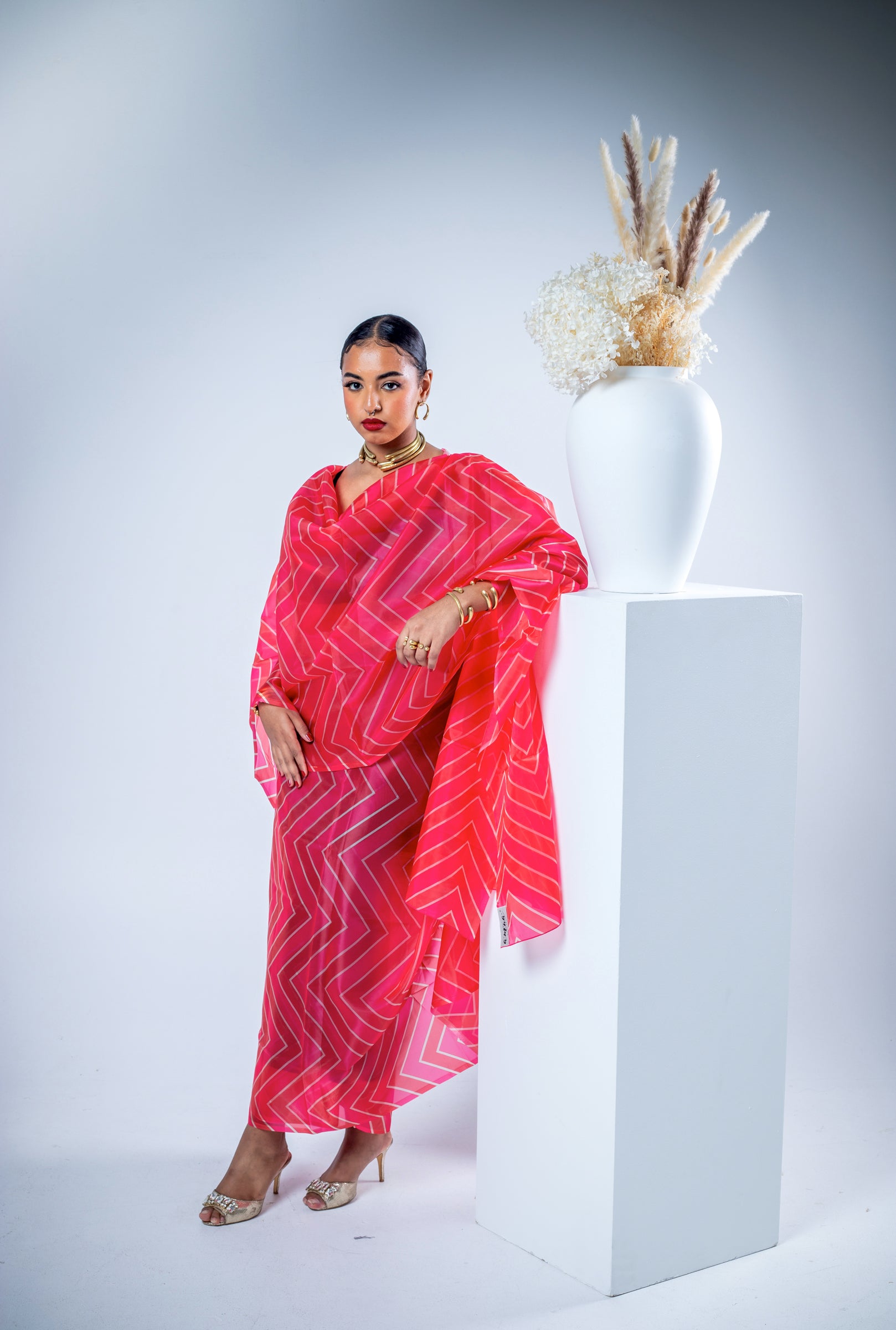 Red Zigzag Thoub