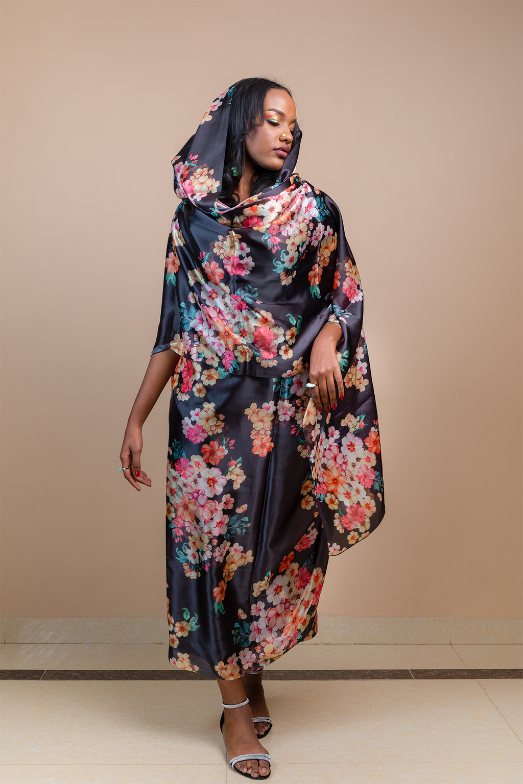 Black Floral Toub