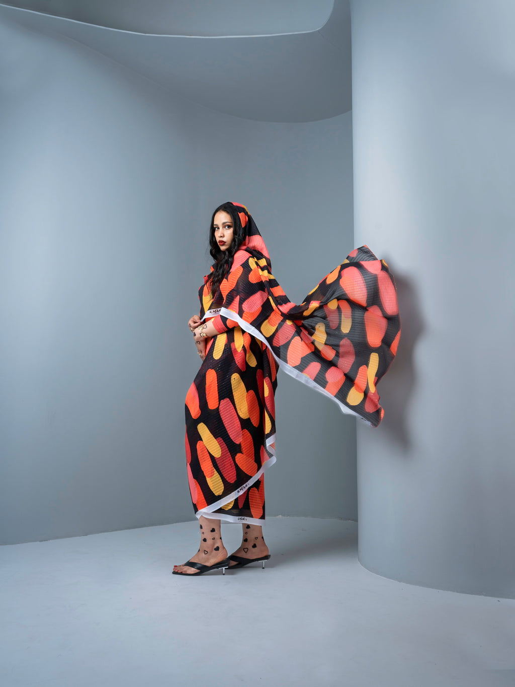 Black polka dots Toub