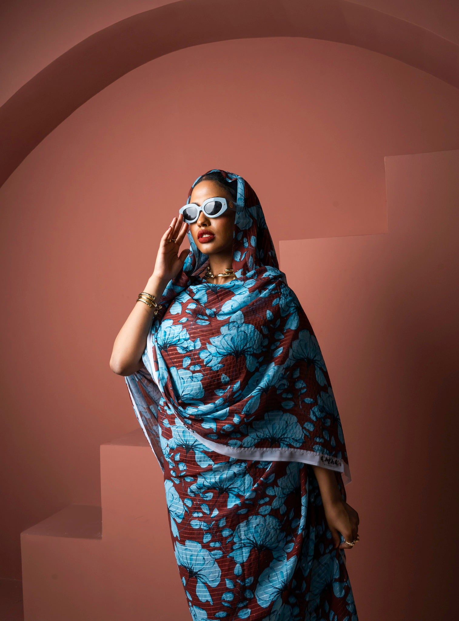 Brown floral toub