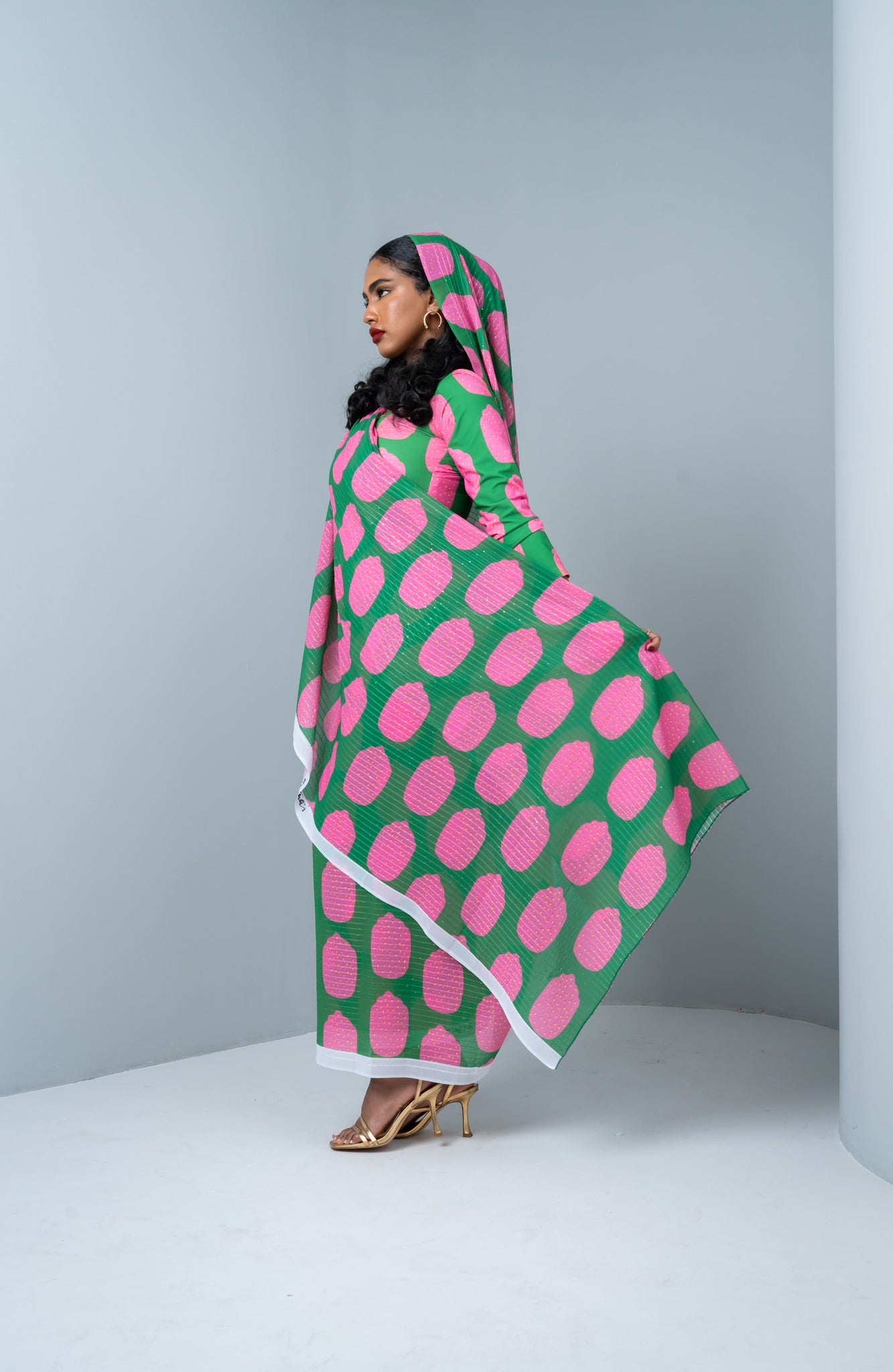 Green-pink Polka dots Toub